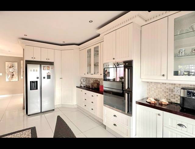 7 BEDROOM HOUSE FOR SALE IN THREE RIVERS